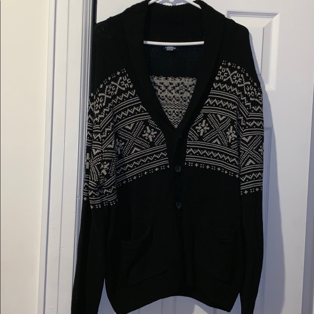 Men’s black and white Cardigan sweater